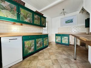 Photo 22- click for photo gallery